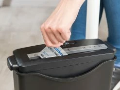 General Office Aktenschredder:Aktenvernichter Für 6 Blatt A4 Und Karten, Streifenschnitt, 8 Liter -Infactory shop nx3360 8